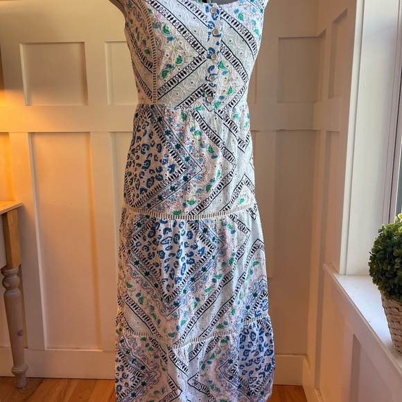 Eyelet Floral Patterned Sleeveless Dress Size Medium - Picture 2 of 9